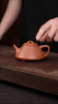 茶壶紫砂红降太平石瓢