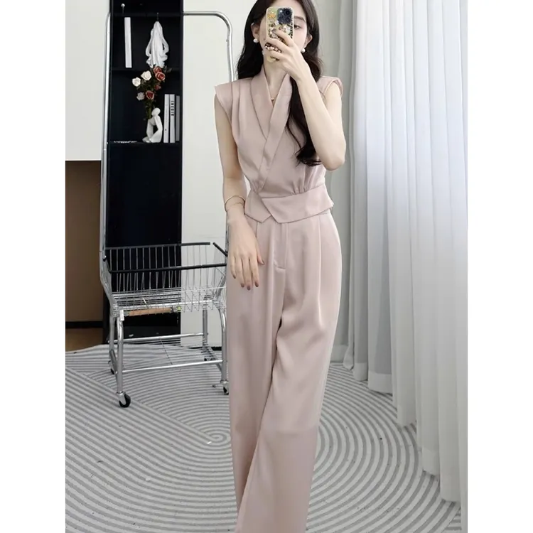 2025新款粉色阔腿裤套装女大方得体穿搭气质高级感缎面无袖两件套