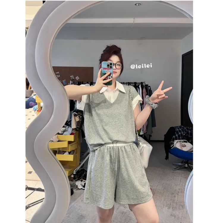 晶咕【领间法则】假两件撞色翻领短袖上衣+腰头撞色A字短裤