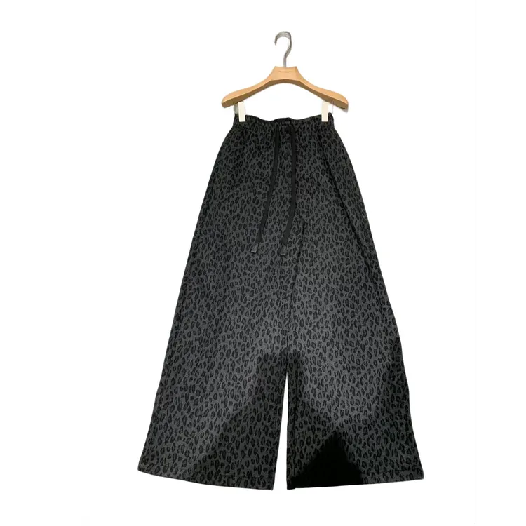 松紧腰加绒加厚冬黑色时尚休闲风豹纹休闲裤百搭阔腿裤