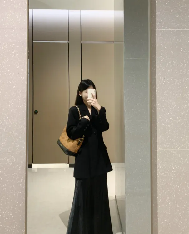 冷淡风盐系套装女高级西装外套一整套ootd穿搭黑色半身裙两件套