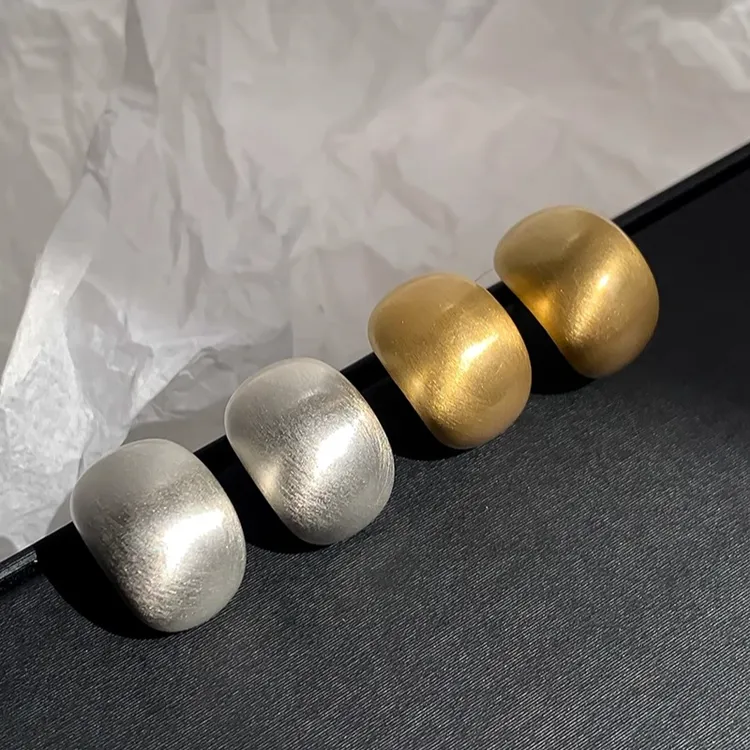 铜合金耳饰 S925银针甜酷金属哑光磨砂拉丝质感豆豆耳环水滴耳钉 