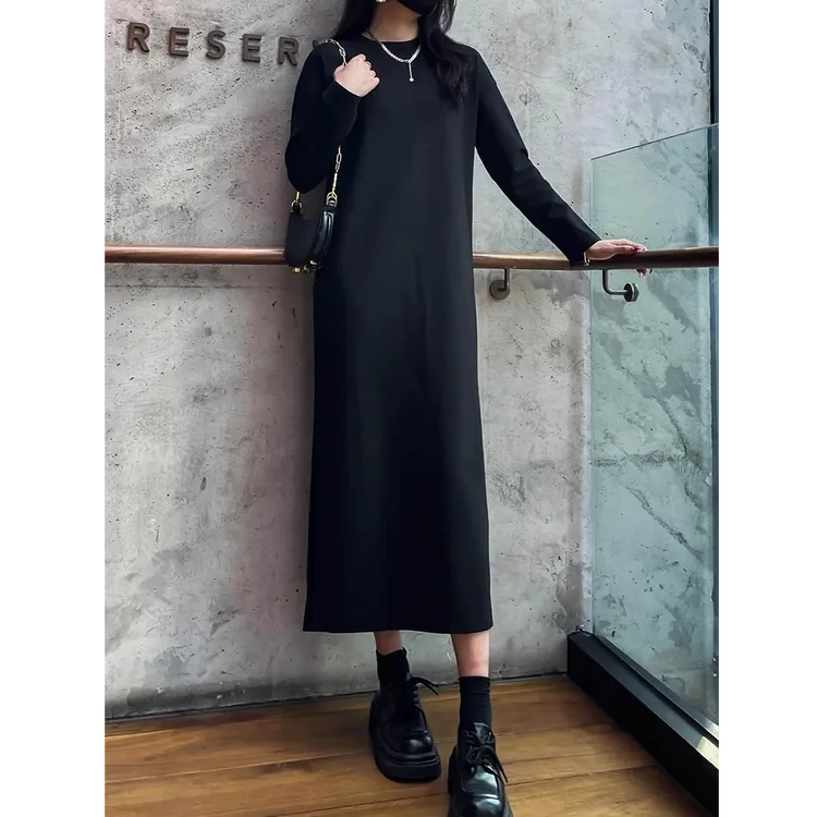 秋季新款大码女装高级轻奢赫本风小黑裙胖mm中长款宽松显瘦连衣裙