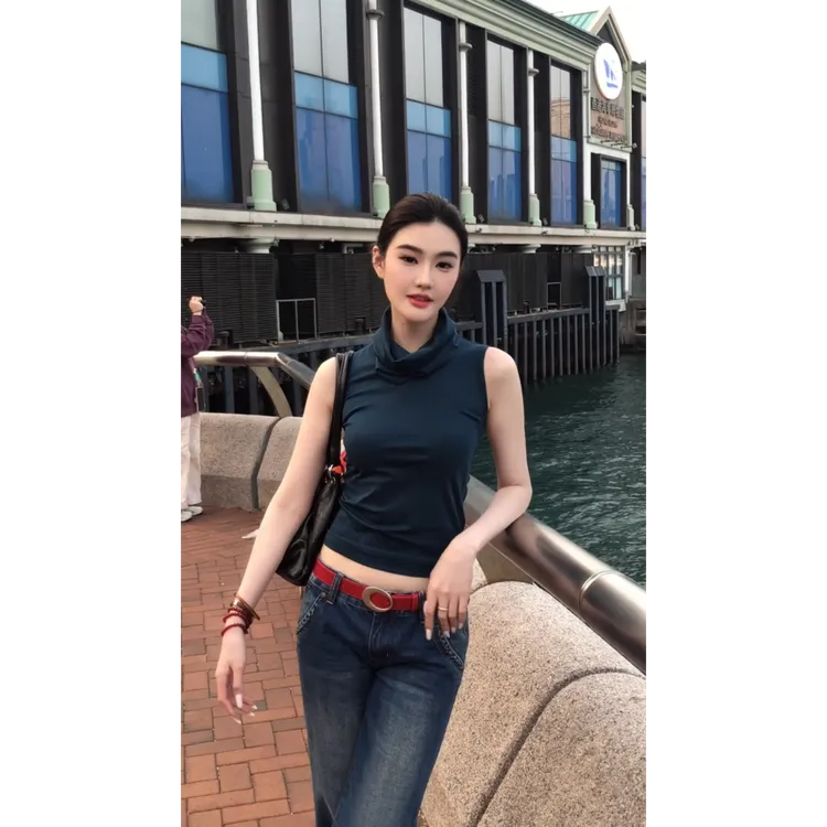 MARIE.COCO半高领无袖T恤收腰显瘦背心御姐上衣时尚牛仔裤套装