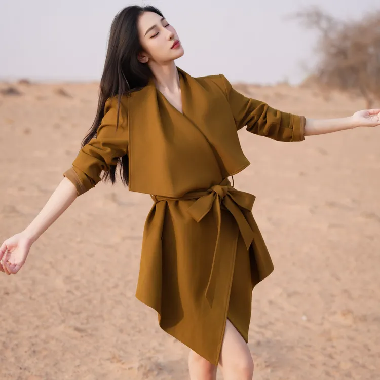 MD进进原创【摩登风范】2025早秋风衣大翻领女装复古收腰显瘦外套