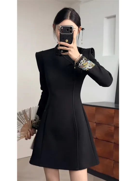 新中式复古优雅精致女神范洋气减龄修身气质立领改良大气连衣裙潮