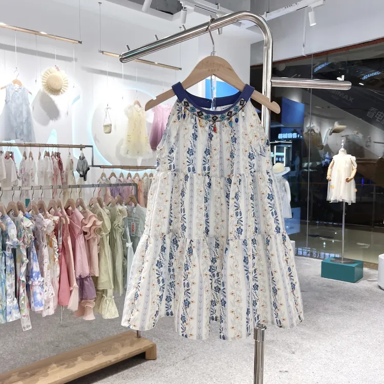 中大童裙子2025夏季新款女童波西米亚风情艺术连衣裙17630470154