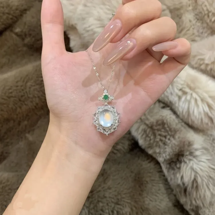 铜合金项链 新中式清冷千金鸽子蛋项链轻奢时尚小蛋面锁骨链