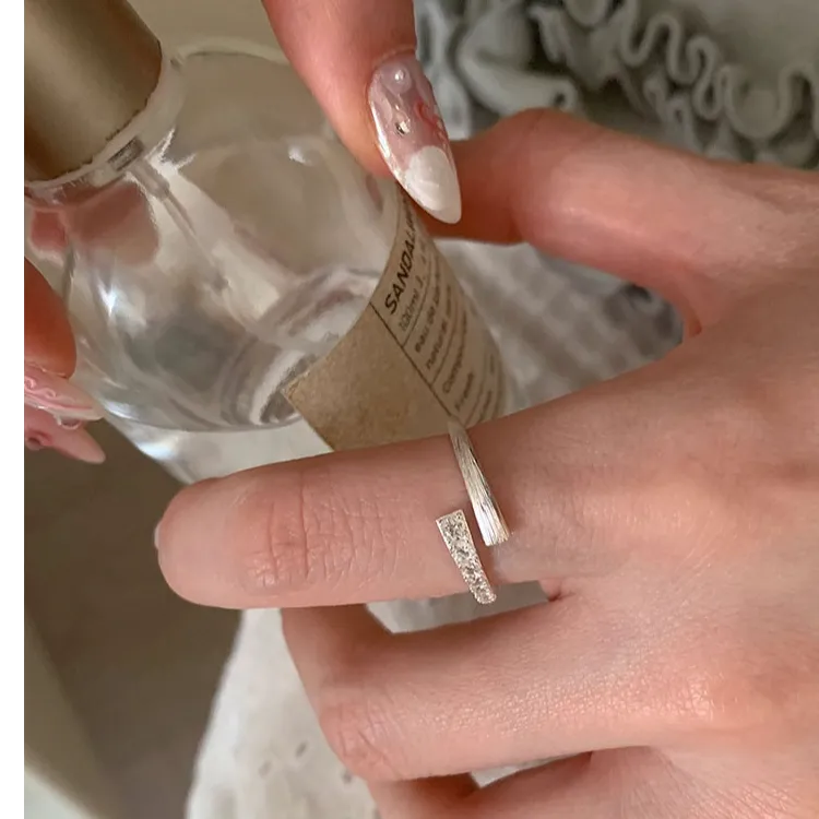 锆石戒指小众设计轻奢气质高级感食指戒可调节