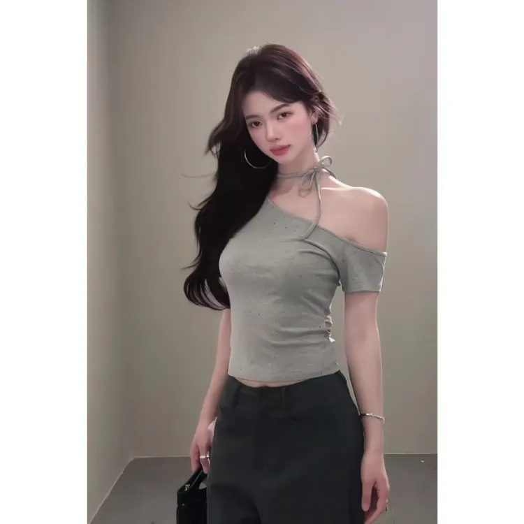 MARIE.COCO辣妹风气质斜肩露肩不规则短款搭配低腰设计感拖地裤