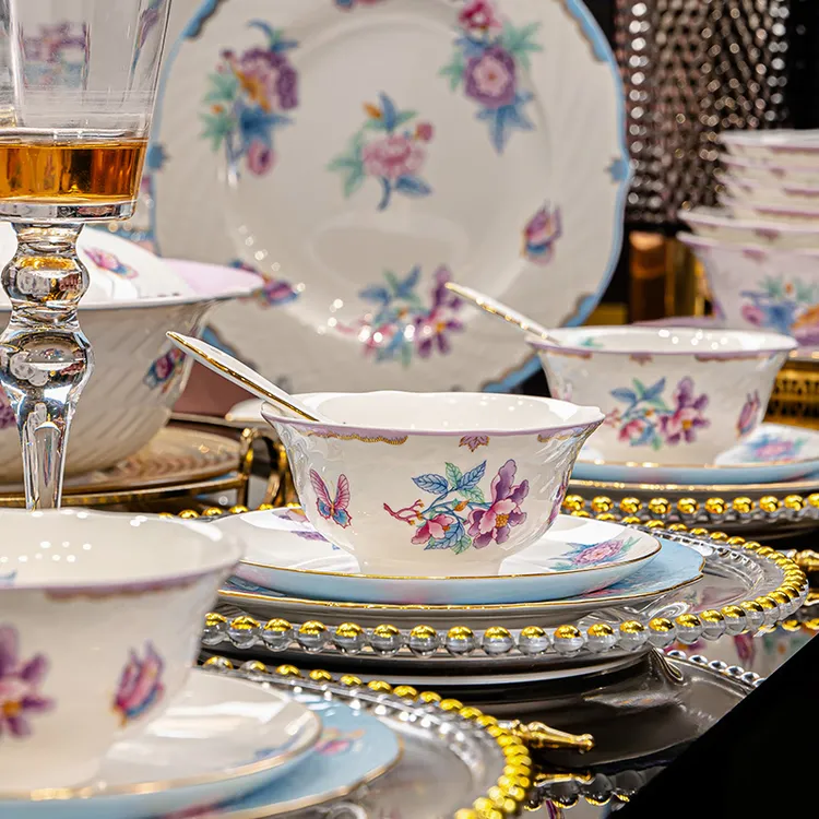 景德镇高端骨瓷碗盘餐具整套粉色乔迁搬家新婚礼物轻奢筷碟套装