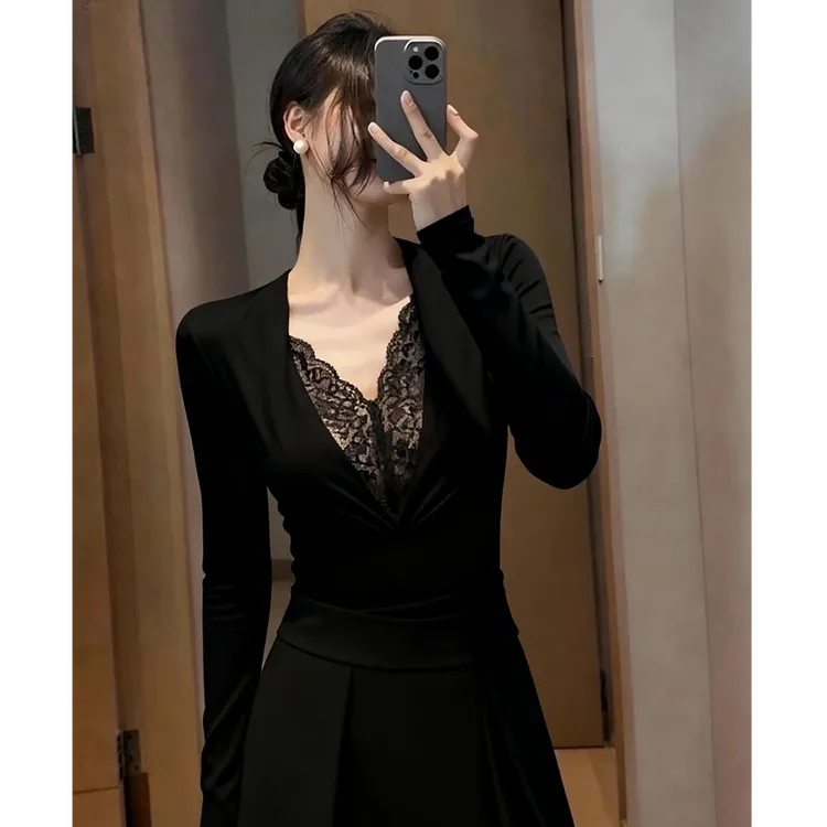 SS3355法式小心机黑色蕾丝长袖T恤女秋冬新款气质性感V领打底衫