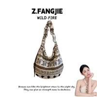 2025新款单肩时尚包女毛绒大容量羊羔通勤水桶斜挎包