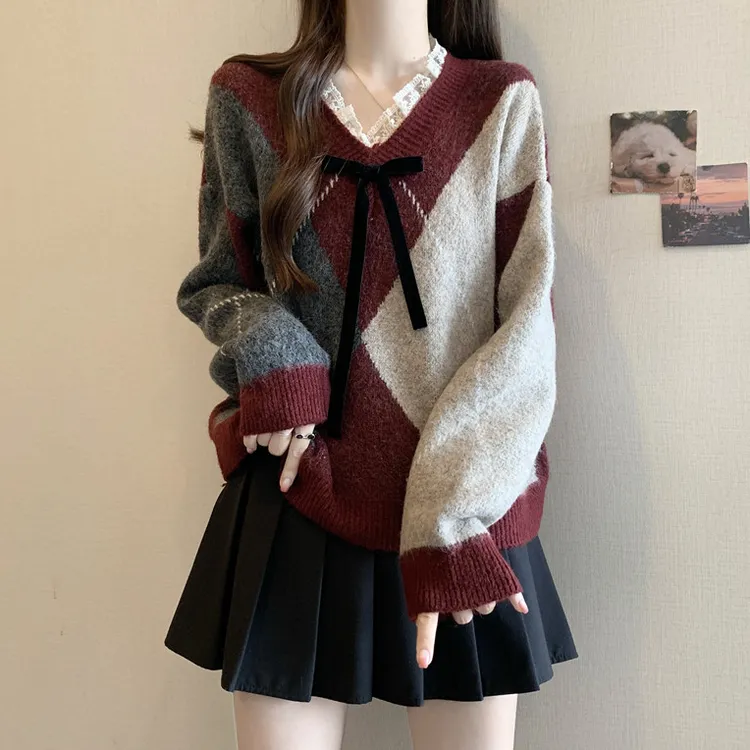 大码蕾丝拼接V领菱格毛衣女春秋胖MM宽松显瘦百搭洋气长袖针织衫