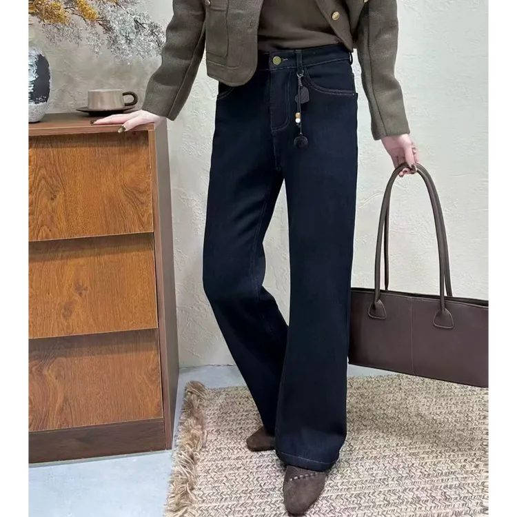 小施家欧版时尚显廋百搭微喇叭牛仔裤7976