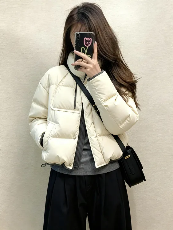 2025新款羽绒服巨好看的秋冬装加厚短款白色时尚外套女款冬季棉袄