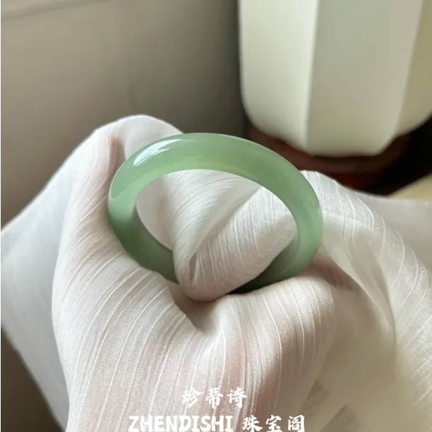 天然冰种晴水玉手镯女款油青手镯东陵玉手镯绿色玛瑙玉髓手镯正品