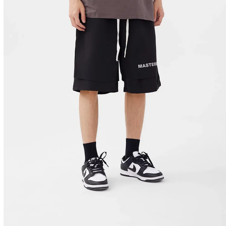 特价清货！男生假两件短裤双层拼接运动五分裤！轻微浮色，介意勿拍！