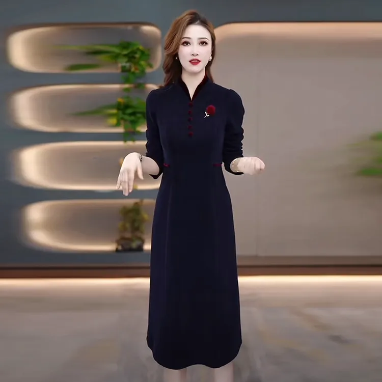 雪花绒气质轻奢高级感女装2025冬季新款时尚洋气加绒加厚连衣裙子