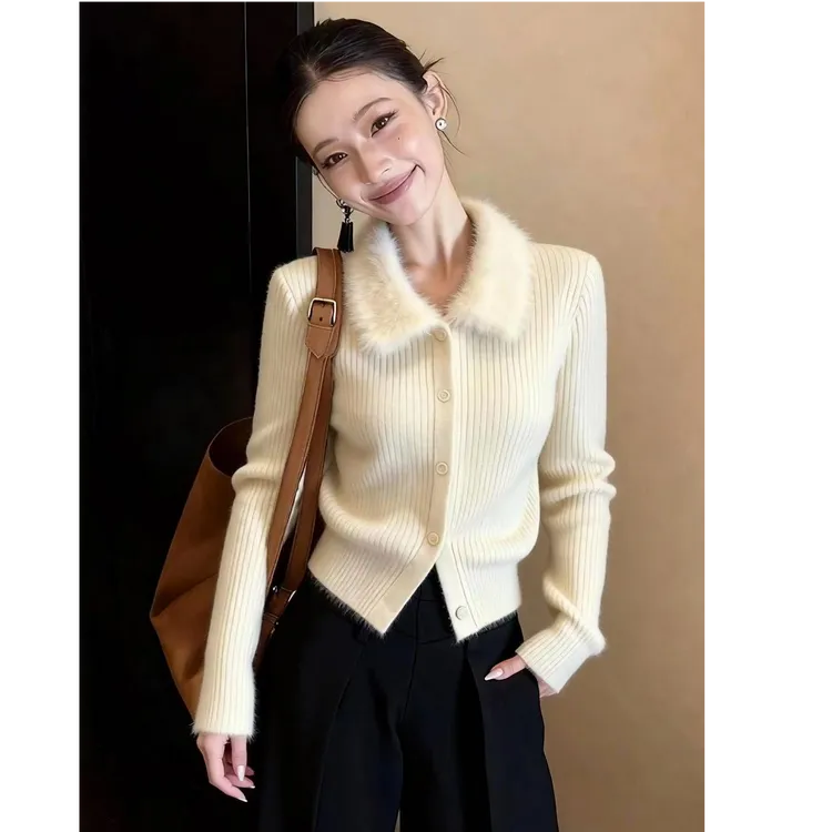 Z551慵懒风穿搭设计Polo毛领米白色针织开衫上衣2025冬季新款时尚