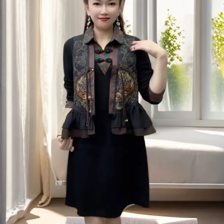 春秋新中式复古盘扣减龄中年妈妈背心马甲女气质重工刺绣坎肩外套