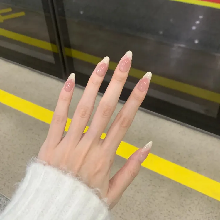 格子法式裸色穿戴甲显白气质小清新美甲贴片学生党素甲平价可拆卸