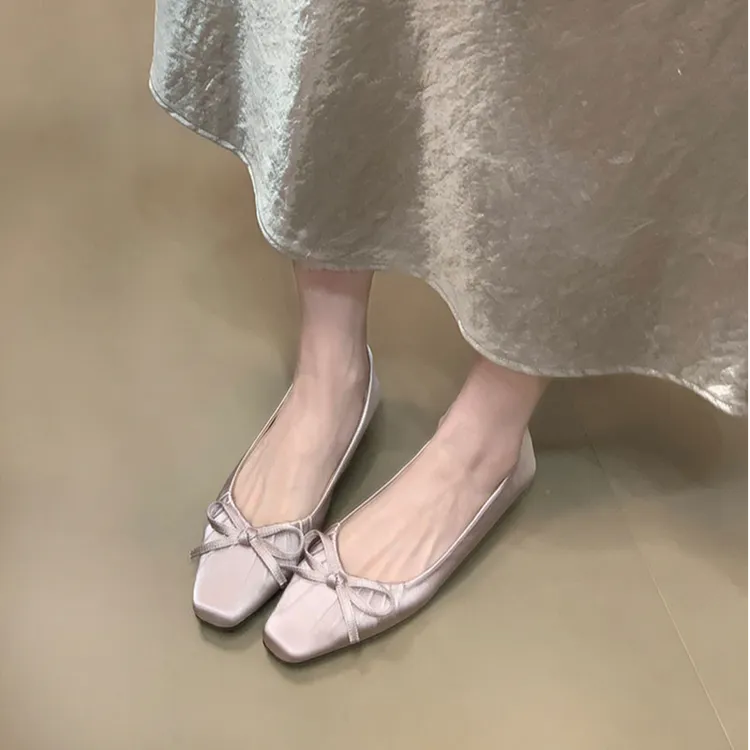 法式绸缎方头蝴蝶结玛丽珍鞋2025新款缎面芭蕾舞女鞋褶皱浅口单鞋