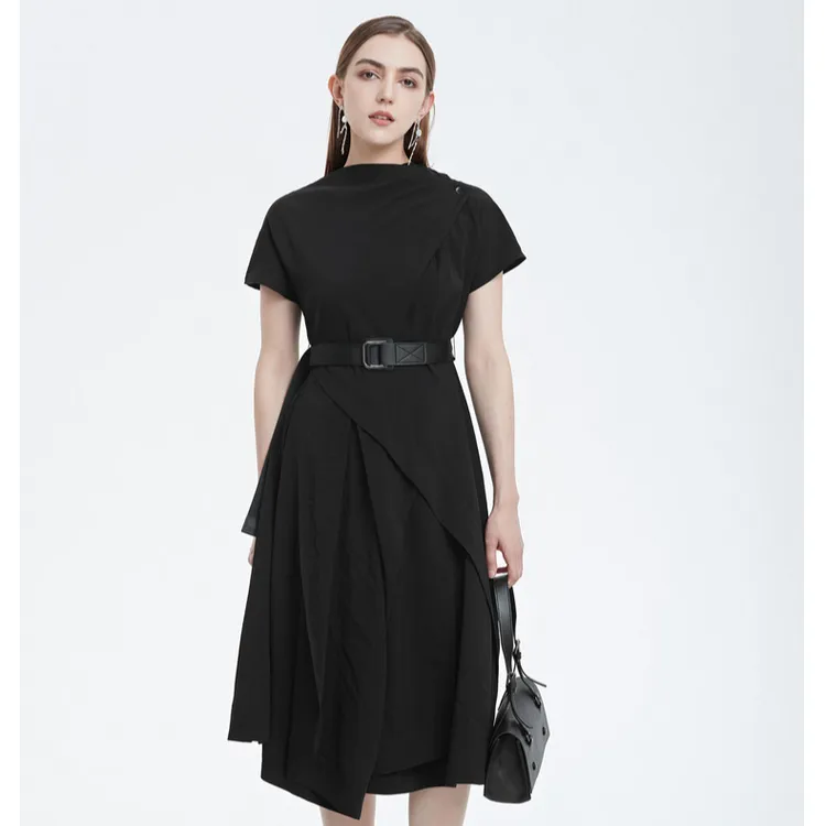 S·DEER圣迪奥轻奢时尚不规则显瘦黑色荷叶边短袖连衣裙S22281239