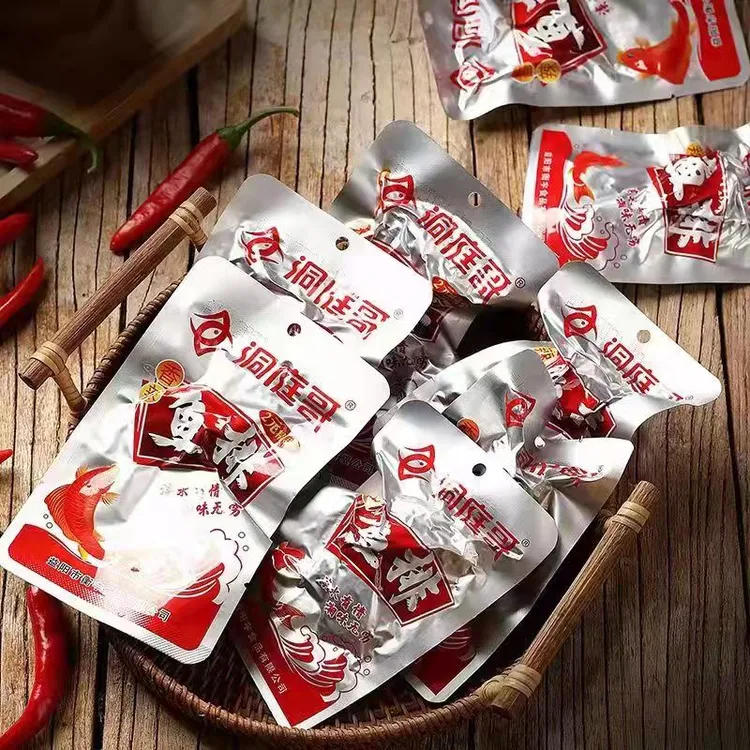 湖南特产洞庭哥爆辣鱼排鱼尾即食辣味零食洞庭湖香辣鱼排鱼尾鱼干