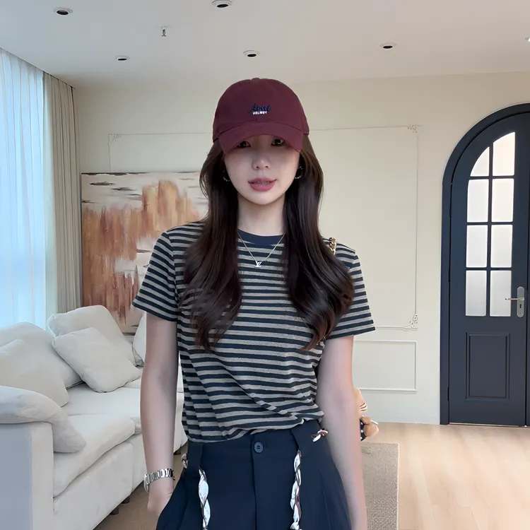 【余欢欢】早秋时尚舒适休闲百搭条纹短袖-YHW50575