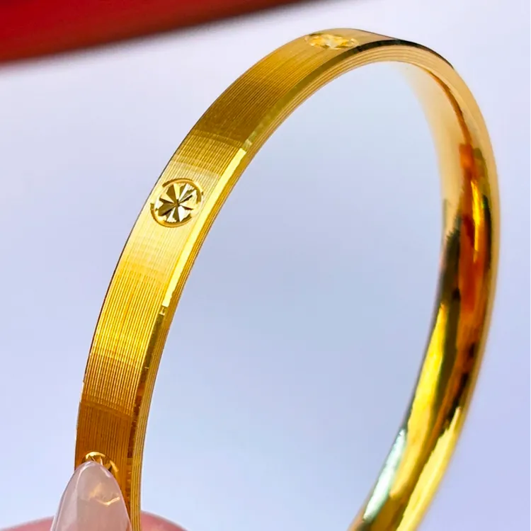 【预售】足金时尚卡家手镯（约33克，不足33克返差价）