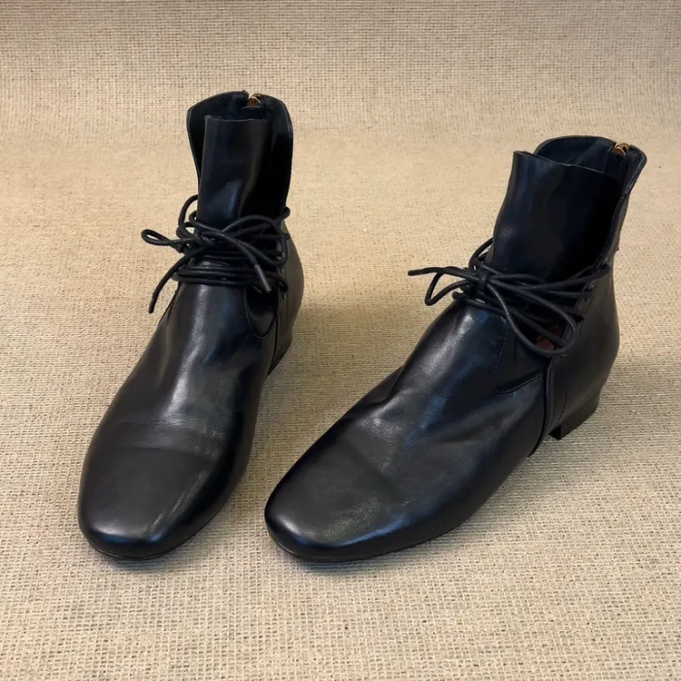 RubyL/2cm小众设计感简约复古通勤系带舒适百搭圆头粗跟短靴女款