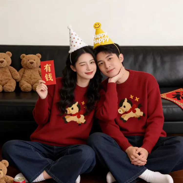 不一样的网红个性小马印花2025新款情侣装超级火气质百搭圆领毛衣