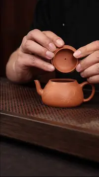 茶壶紫砂五彩泥刻绘婉玉