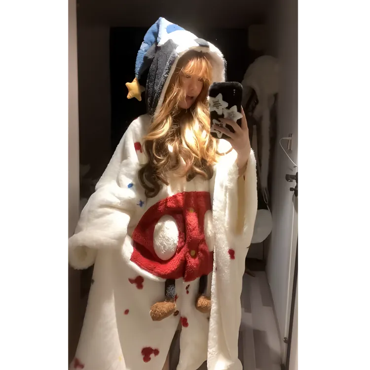 可爱米奇卡通连帽珊瑚绒睡袍睡衣女秋冬新款保暖加厚可外穿家居服