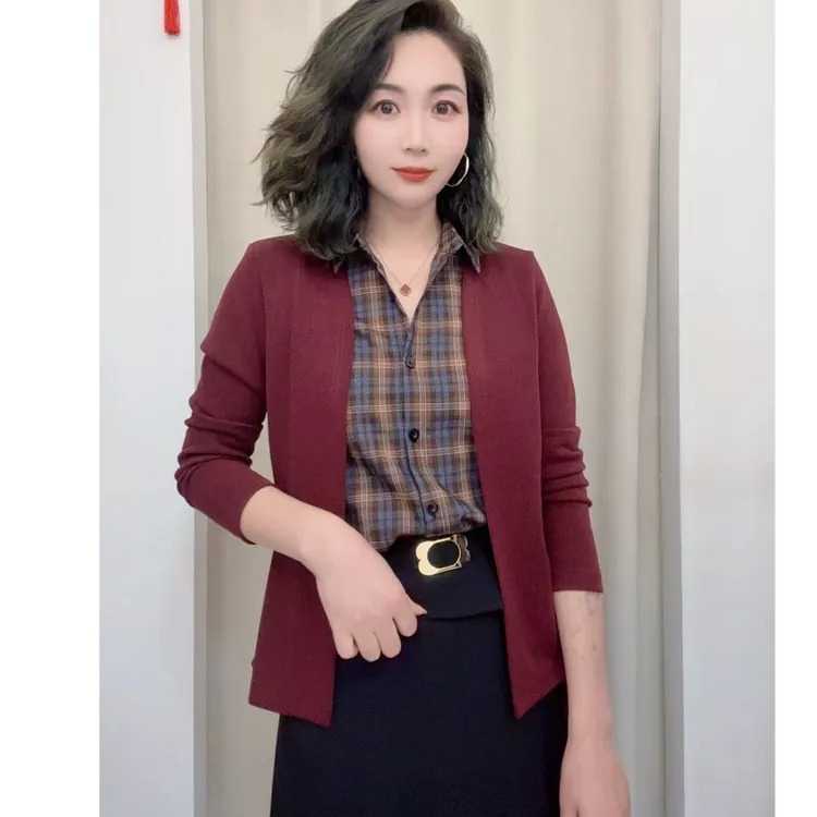 时尚显瘦假两件设计2025秋季新品休闲减龄拼接洋气女款长袖衬衫