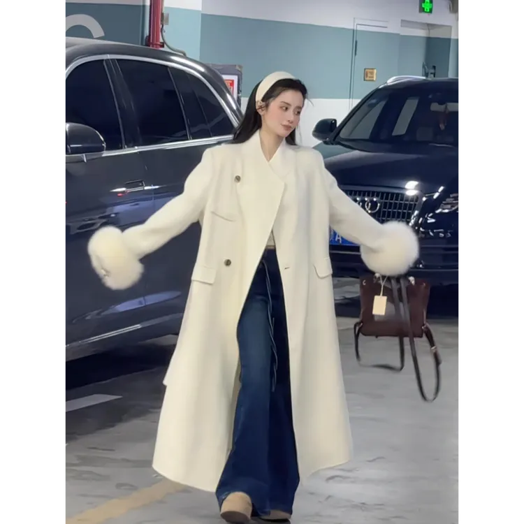 2025冬季新款高级色纯色千金风毛毛袖口中长款大衣搭牛仔长裤套装