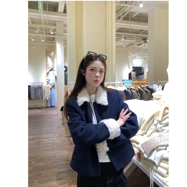 秋冬设计感羊羔毛拼接毛呢外套2025新款韩版高级气质藏青色上衣女