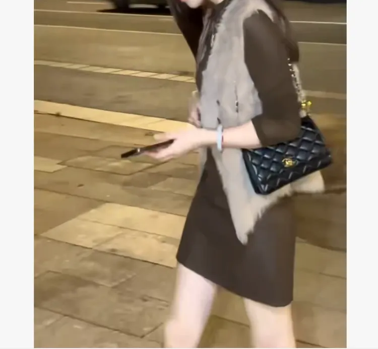 2025早秋时尚潮流百搭爆款女装足aUia2