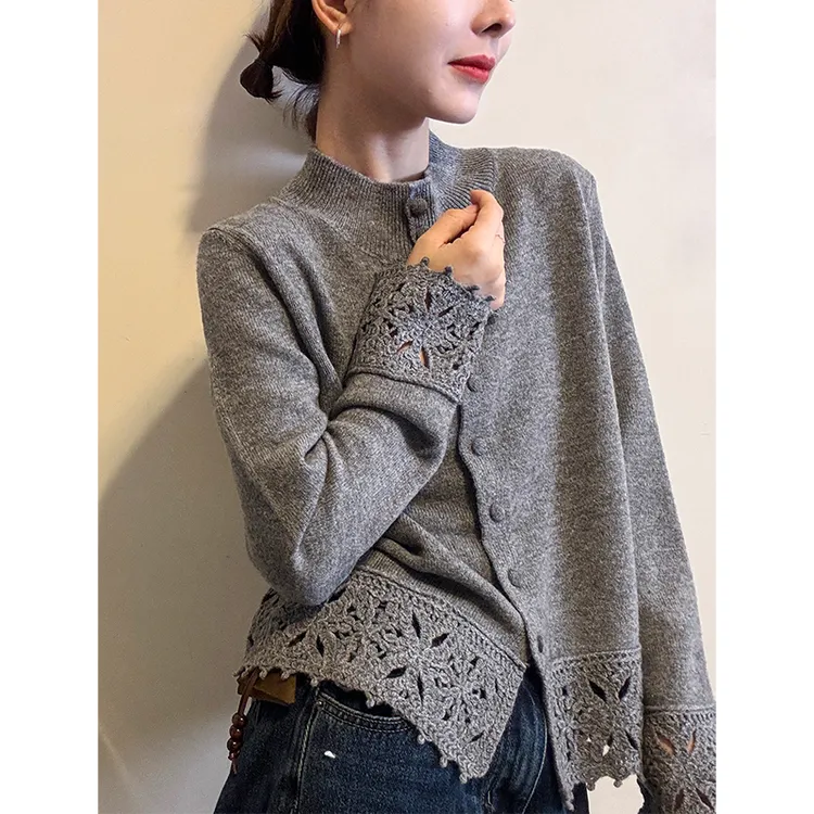 2025秋冬新款镂空花边设计感针织开衫女胖mm宽松显瘦百搭毛衣外套