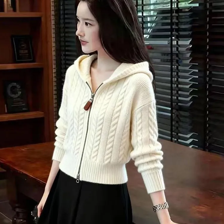 白色麻花连帽毛衣开衫秋冬季新款慵懒风软糯内搭打底针织外套上衣