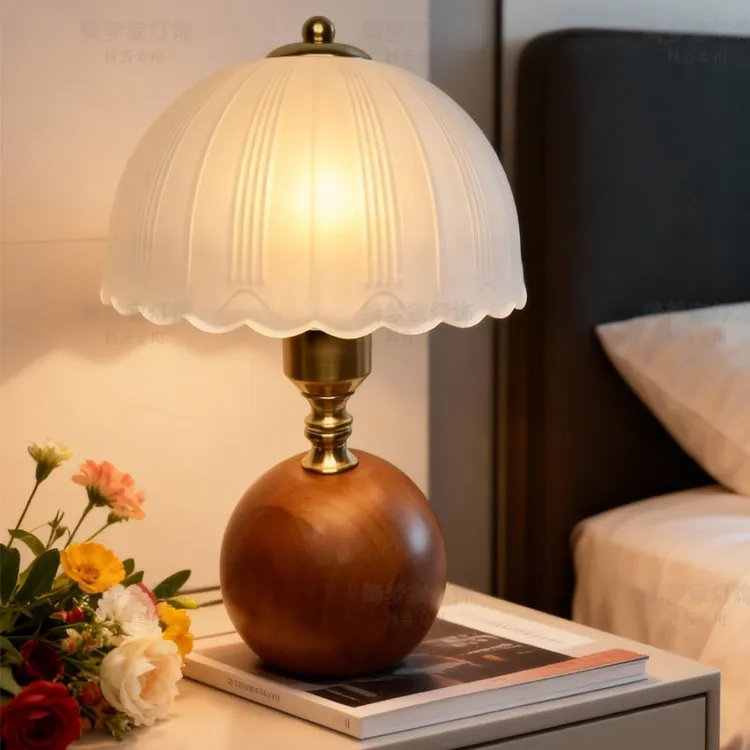 简约法式复古实木台灯宋代美学中古卧室床头灯法式磨砂玻璃台灯