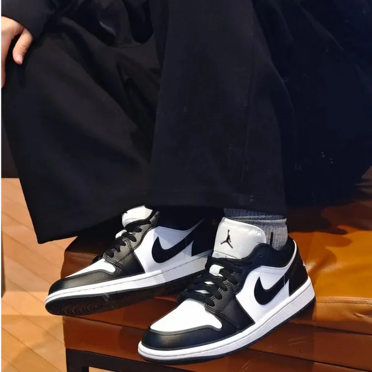 Nike/耐克Air Jordan 1黑白熊猫AJ1复古百搭休闲篮球鞋DC0774-101