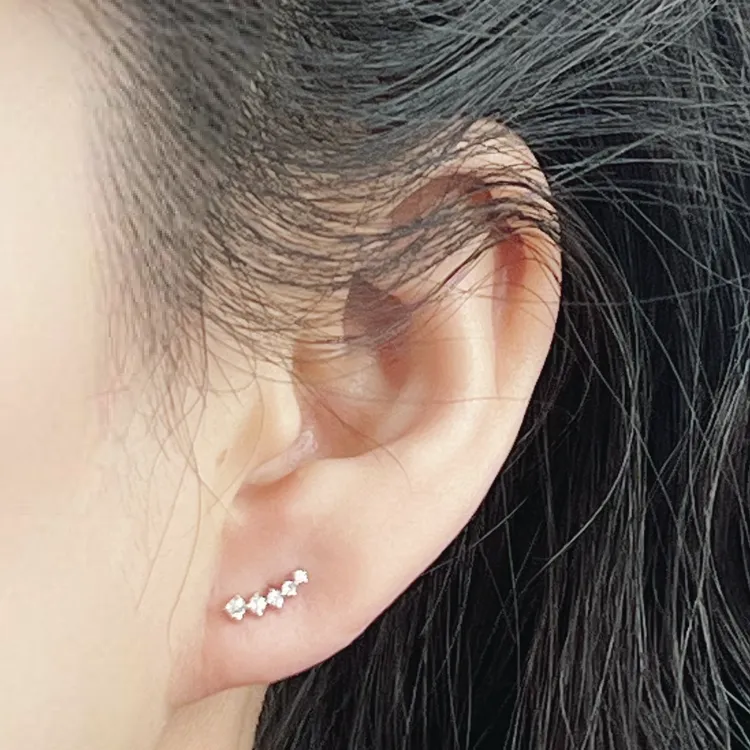 18K金钻石耳钉小彗星耳钉一款多戴精致百搭嘴角笑脸 天然南非真钻