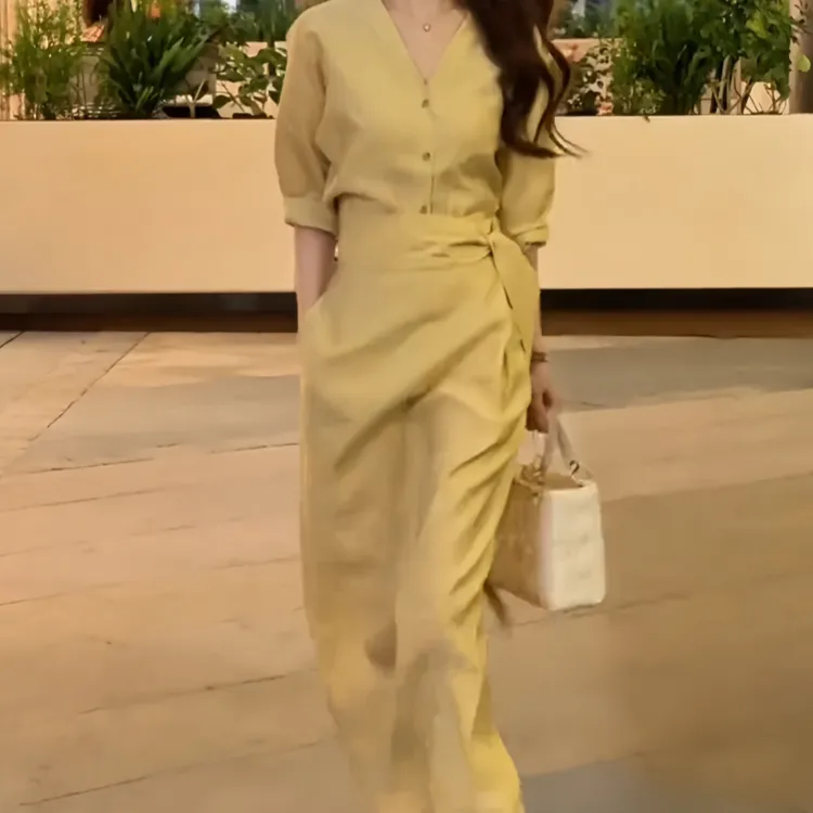 老钱风休闲气质连衣裙女早秋宽松V领衬衫系带法式通勤收腰显瘦女 