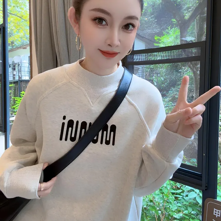 【现货秒发】秋冬设计感加绒加厚字母加绒卫衣女上衣  DZ96297