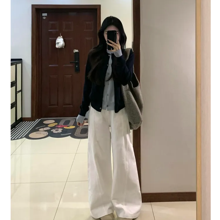 秋装高级感洋气减龄网红款两件套气质假两件针织衫白色裤子套装女