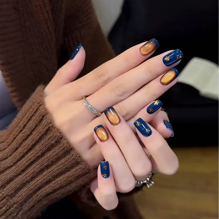 【墨蓝】秋冬爆款老钱风鎏金猫眼复古手工穿戴甲短款显白高级美甲