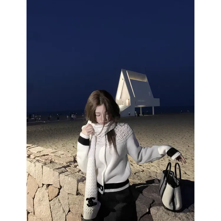 黑白拼色镂空毛衣开衫Z 9696#