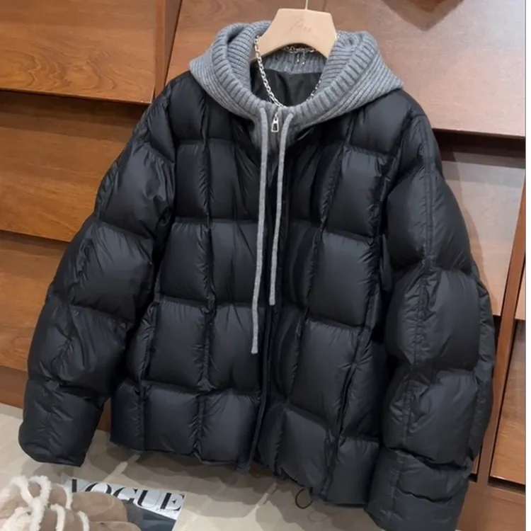 2025冬季新款宽松泡芙方格保暖鸭绒外套女针织连帽设计感羽绒服